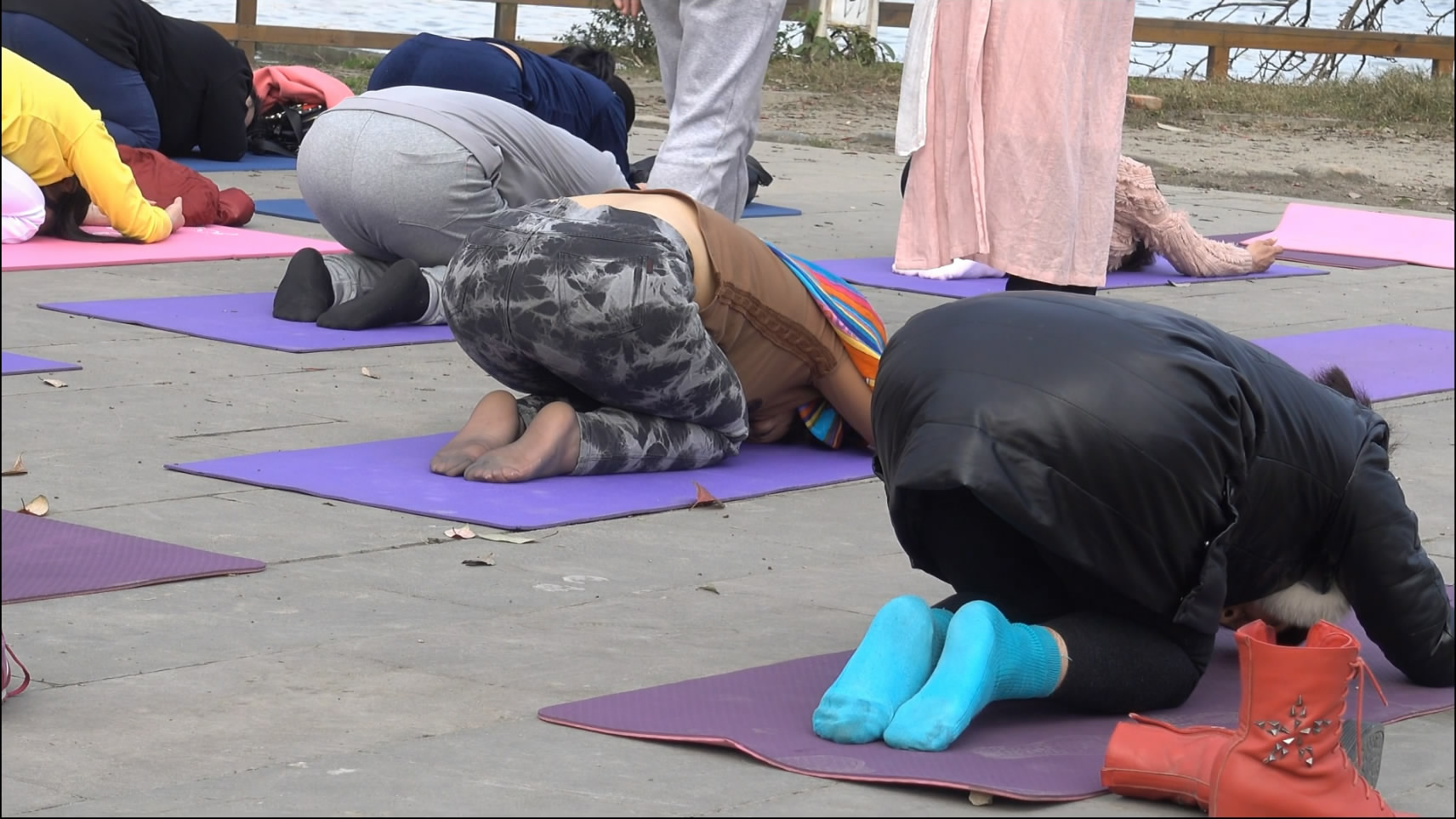 streetsnapnylon[00 00 03][20181205 213646 8]